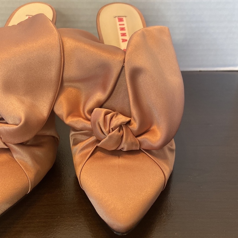 Minna Parikka Elizabeth Rose Satin Bunny Pump 40 - Picture 5 of 16